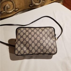 Gucci crossbody med size blue